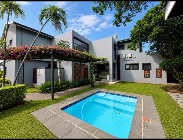 8 BEDROOM HOUSE FOR SALE IN UMHLANGA CENTRAL